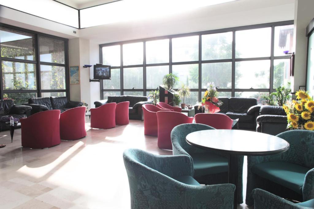 Hotel Acropolis Κατόλικα Εξωτερικό φωτογραφία
